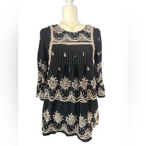 Ivy Jane Black + Tan Crochet Bohemian Tunic Top, Bell Sleeves, Medium.